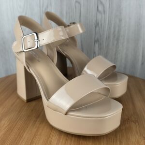 WOMEN'S NUDE BLOCK HEELS